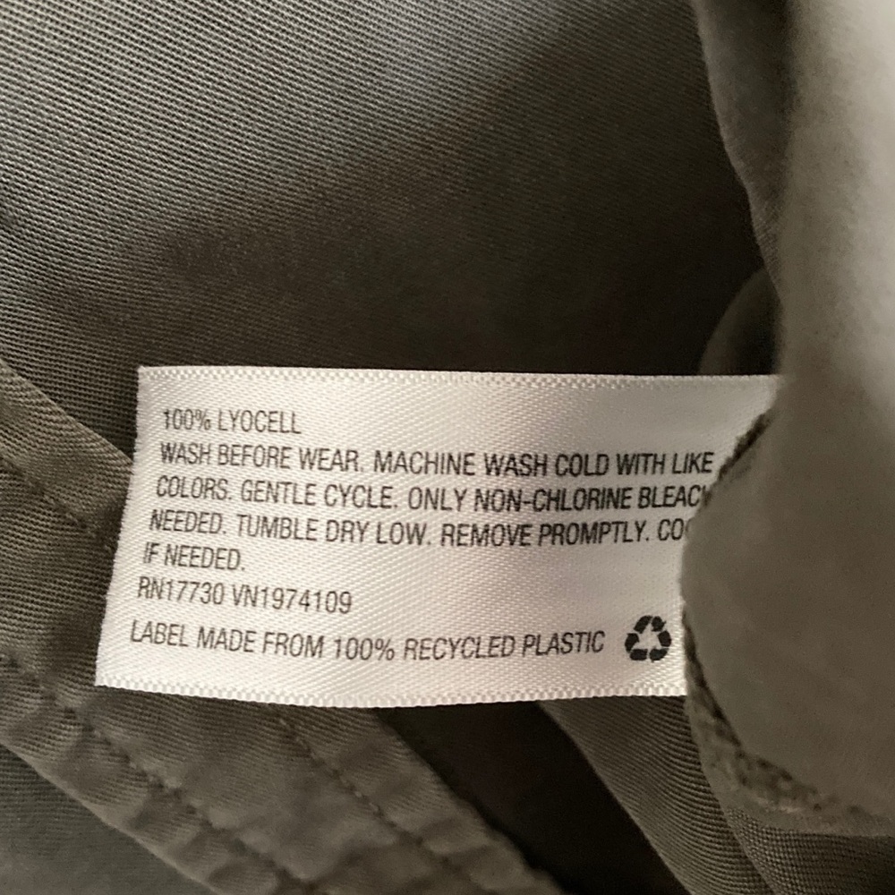 Universal Thread Army Green Button Down Shirt Dre… - image 5